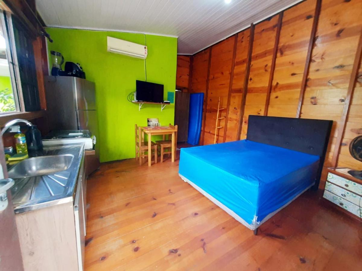 827 Chale Pe Na Areia, Completo Na Praia Do Estaleiro Em Ubatuba - 1 Dormitorio, 1 Banheiro, 1 Vaga De Garagem Eksteriør billede